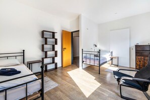 2 makuuhuonetta, ilmainen Wi-Fi, vuodevaatteet