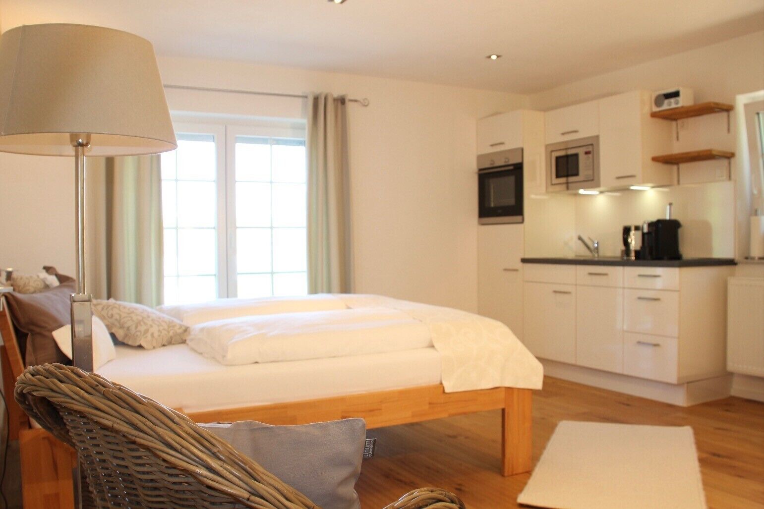 1 slaapkamer, een strijkplank/strijkijzer, gratis wifi, beddengoed