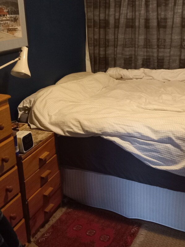 1 chambre, fer et planche à repasser, Wi-Fi, draps fournis