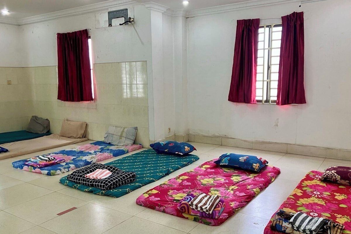 Basic Studio, Smoking | Free WiFi, bed sheets