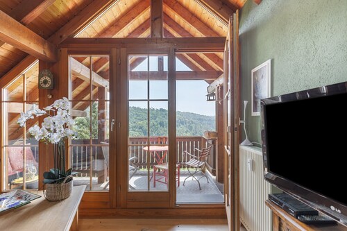 Ferienwohnung 'Adlerhorst' mit Bergblick und Balkon