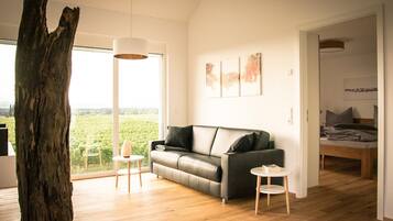 Fernseher, DVD-Player, Stereoanlage