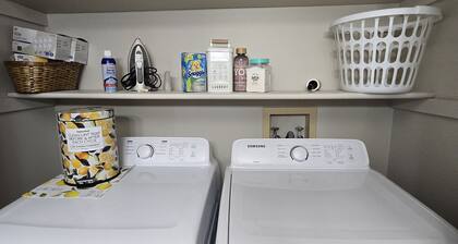 Ella's Place is a charming 3-bedroom house with AC, WiFi in East Columbus