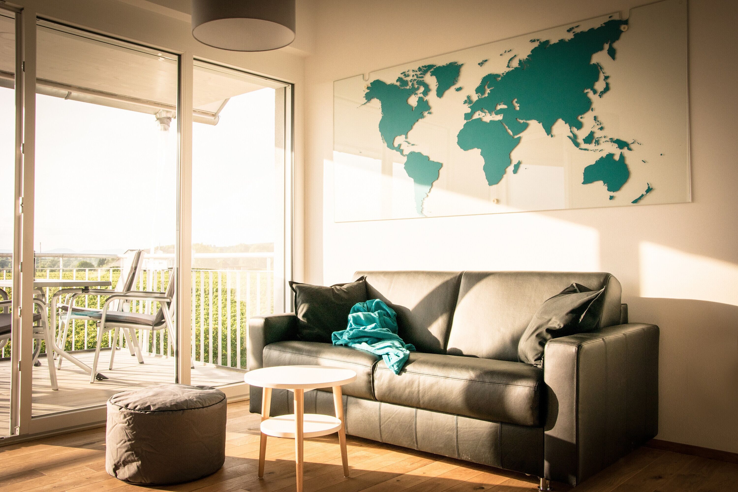 Fernseher, DVD-Player, Stereoanlage