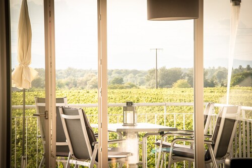 Apartment 'West View' with Vineyard Views, Private Terrace and Wi-Fi