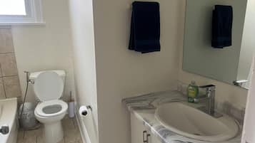 Towels, soap, shampoo, toilet paper