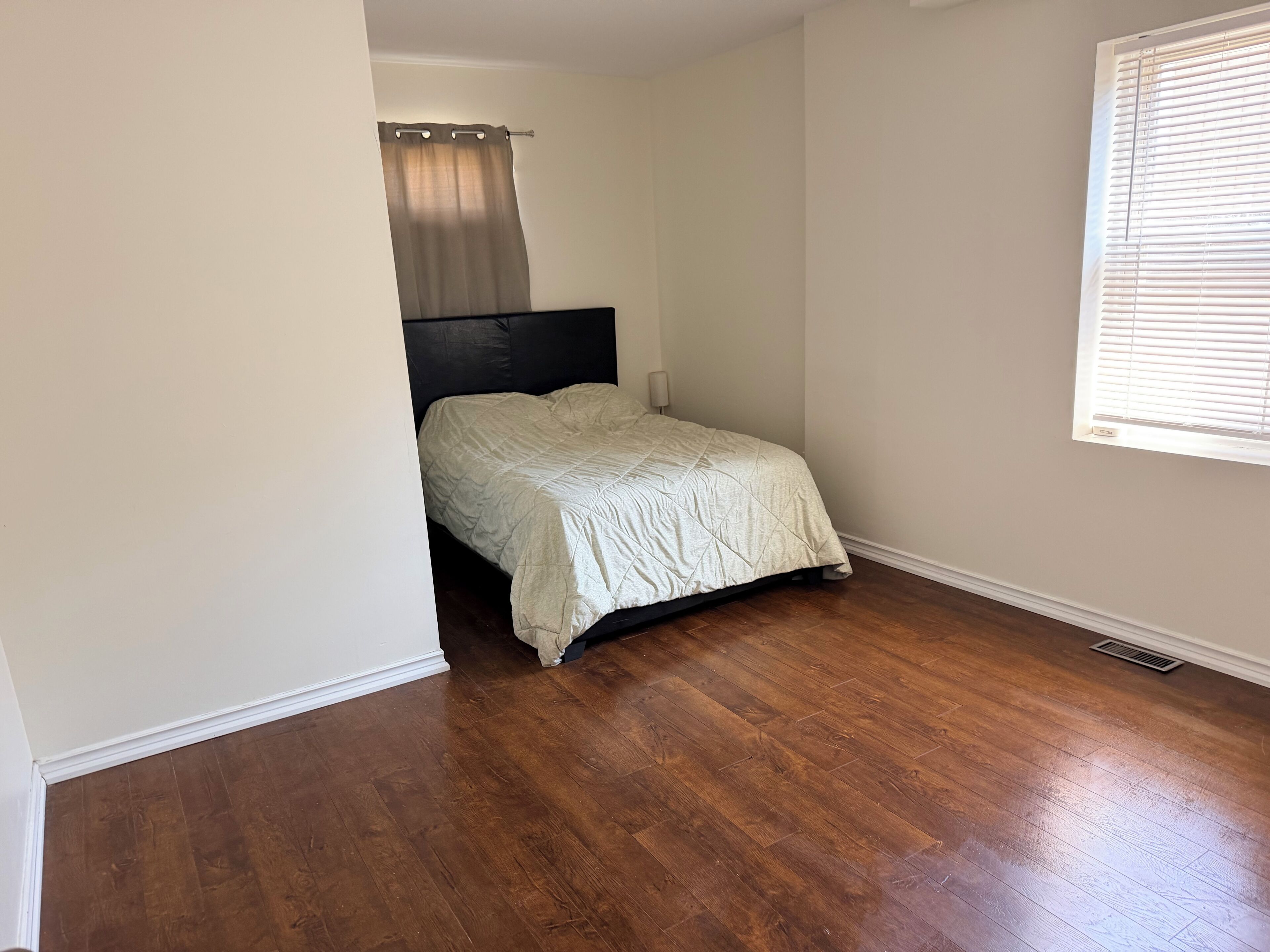 3 dormitorios, escritorio, wifi gratis y ropa de cama