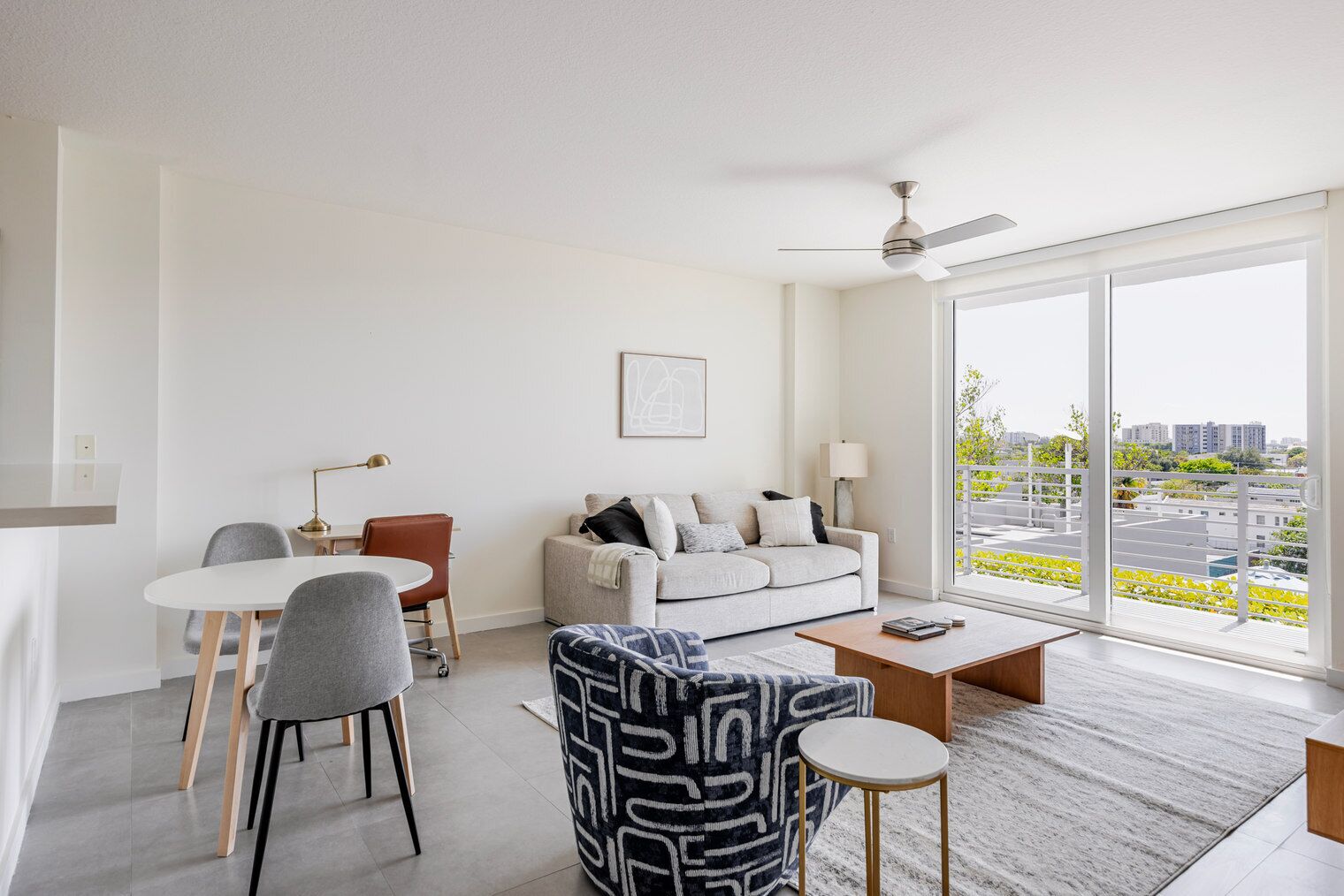 テレビ、ステレオ