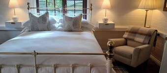 Tranquil Lodge Retreat in Southampton