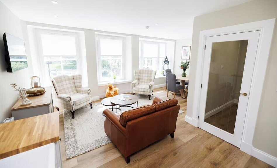 Stylish 3-bed Apartment In The Heritage Quarter - Dunfermline