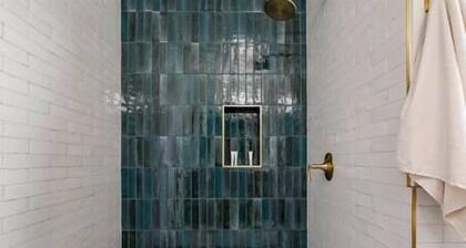 Private 7-Acre Wine Trail Estate near Lake Lowell