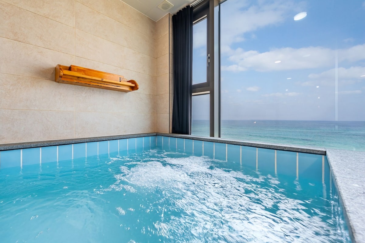 Basic Room, 1 Bedroom (A 203 (Ocean View, Jacuzzi)) | 1 bilik tidur, Wi-fi percuma