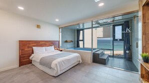 Basic Room, 1 Bedroom (B 201 (Half Ocean View, Jacuzzi)) | 1 bedroom, free WiFi - K Pool Villa in Gangneung (Gangneung)