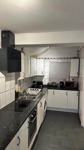 Fridge, microwave, oven, coffee/tea maker