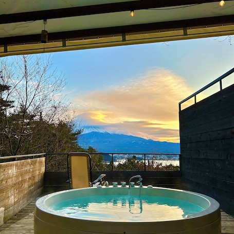 Sauna. Retreat Camp Mahoroba