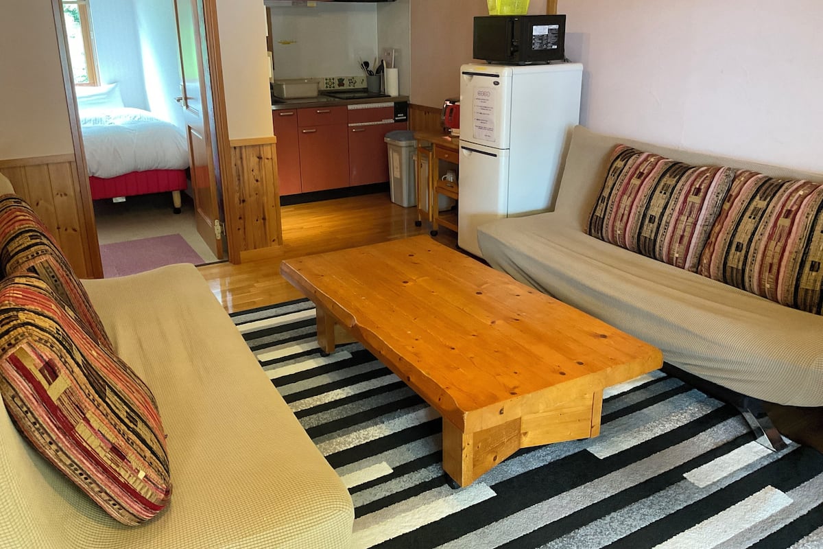 Superior Villa, Mountain View | Individually decorated, individually furnished, bed sheets