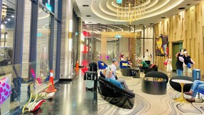Ảnh chưa phân loại, 2 trong số 56 ảnh, nút