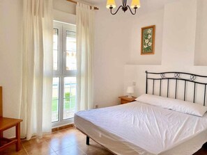 2 camere, ferro/asse da stiro, Wi-Fi gratuito, lenzuola