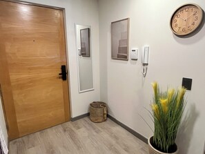 1 habitación, tabla de planchar con plancha y wifi gratis