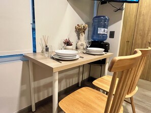 Apartamento, 1 cama Queen, cozinha | Área de estar