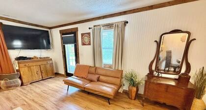 Cozy 1-bedroom apartment with AC, WiFi in enjoyable Harrison