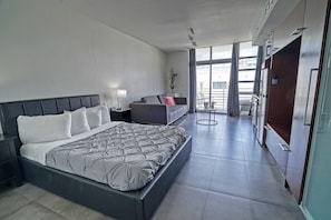 Comfort Studio Suite, Kitchenette, Beach View | In-room safe, iron/ironing board, free cribs/infant beds, free WiFi - Private Apartment at the Congress (Miami Beach)