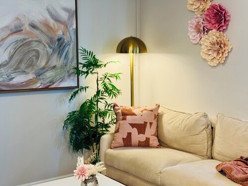 Bright & Elegant, Near YYT