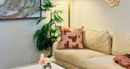 Bright & Elegant, Near YYT