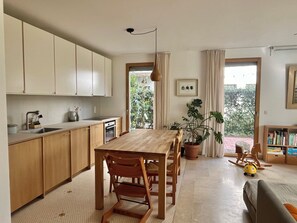Interior - Ideal for families: garden and terrace near the park (Lyon)