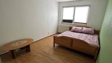 1 bedroom, WiFi, bed sheets