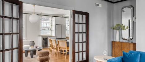 Televisión, oficina