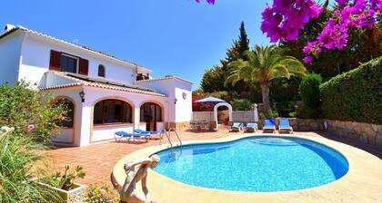 Villa au calme avec piscine privée Tossalet