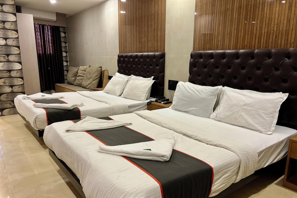 Family Quadruple Room | Soundproofing, WiFi (free)
