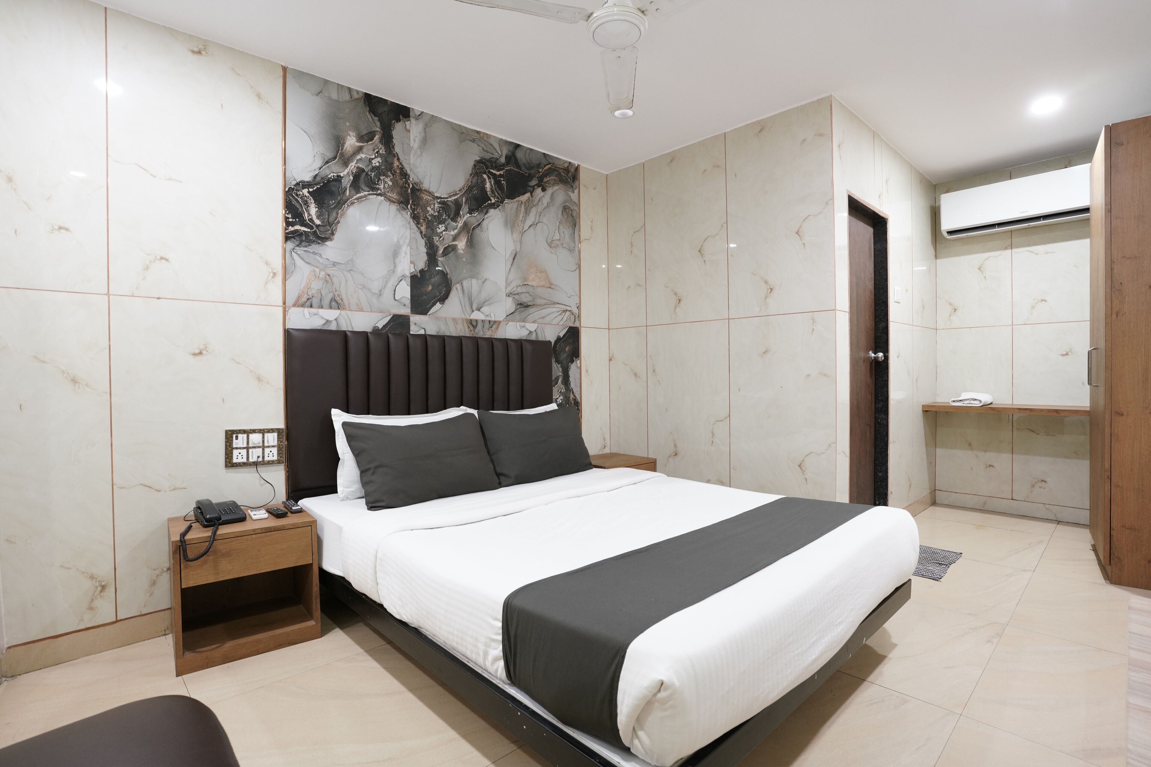 Classic Double Room