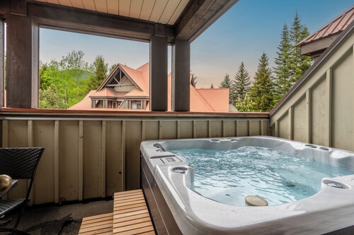 Private Hot Tub | BBQ | Pool | A/C | Free Parking | Renovated | Whistler Village