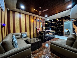 Reception - Hotel SSR Palace Mount Abu (Mount Abu)