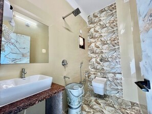 Bathroom - Hotel SSR Palace Mount Abu (Mount Abu)