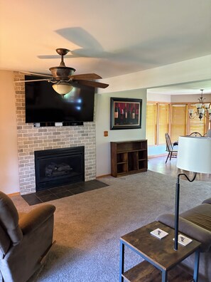 TV connectée, cheminée