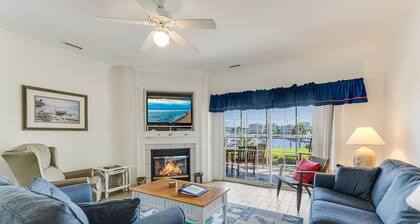 First Floor Dog Friendly Marina Condo with Access to the St James Beach Club & Pool on Oak Island