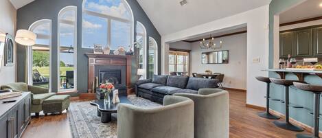 TV, fireplace, offices