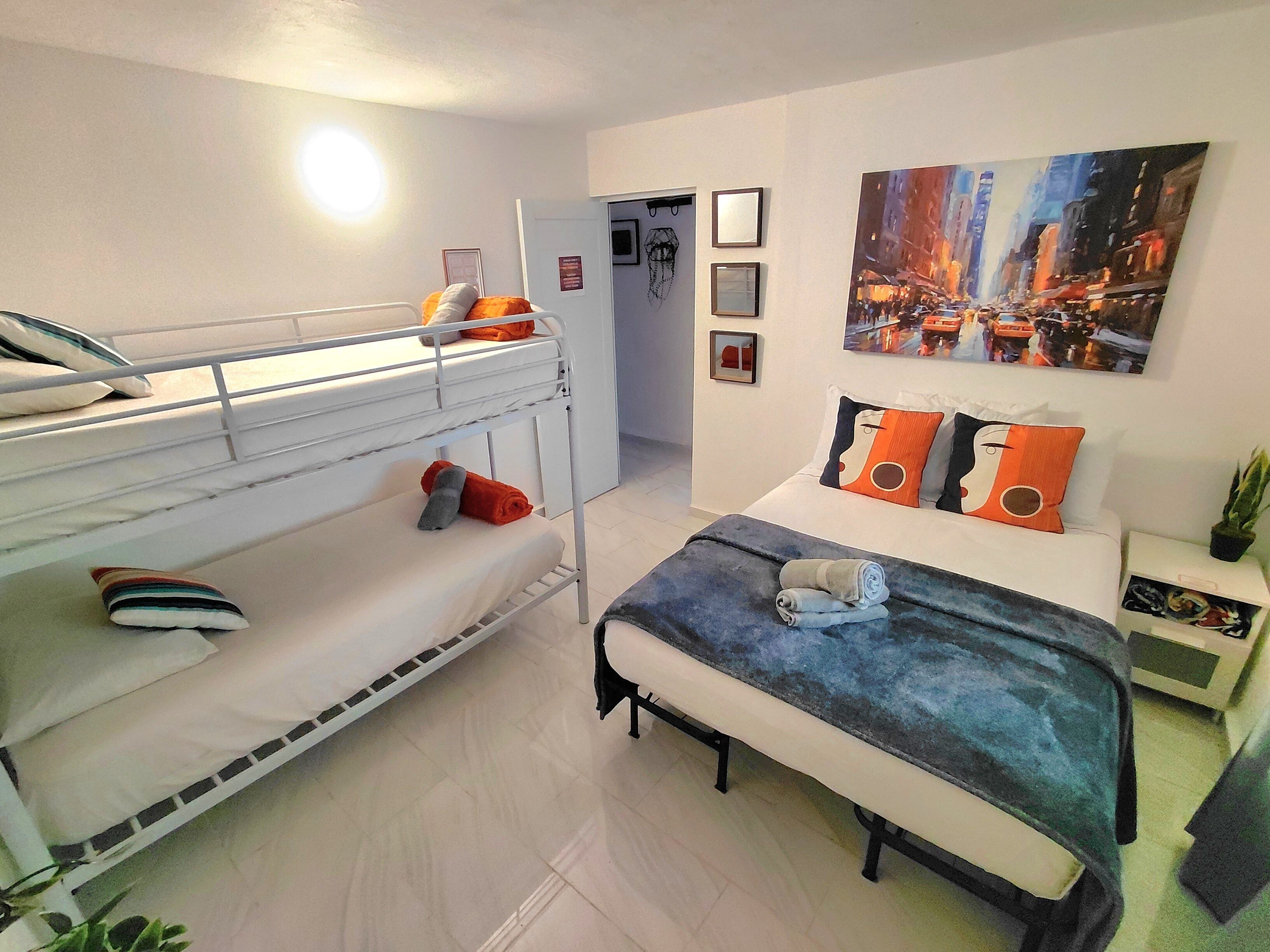 3 soverom, strykejern/-brett, wi-fi (inkludert) og sengetøy