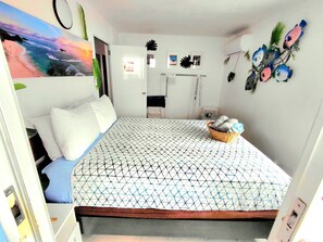 3 bedrooms, iron/ironing board, travel crib, free WiFi