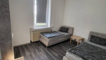 Economy Double Room | Bilik Mandi | Pancuran mandi, tuala disediakan