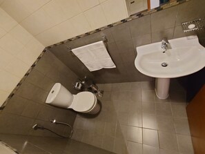 Shower, toilet paper