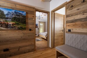 1 bedroom, internet, bed sheets