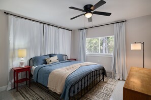2 Schlafzimmer, Bügeleisen/Bügelbrett, WLAN, Bettwäsche