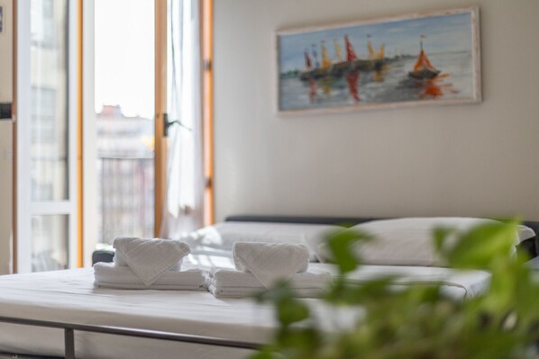 1 bedroom, WiFi, bed sheets