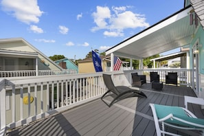 Property grounds - Amazing location. Bike week, CCMF and Golf! Beach Bungalow pets welcome 4 min walk to the sand! (North Myrtle Beach)