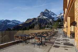 Front of property - Panoramahotel Braunwald (Glarus Sued)