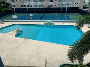 Outdoor pool - Beach and Pool Access in Prime Location! (Carolina)